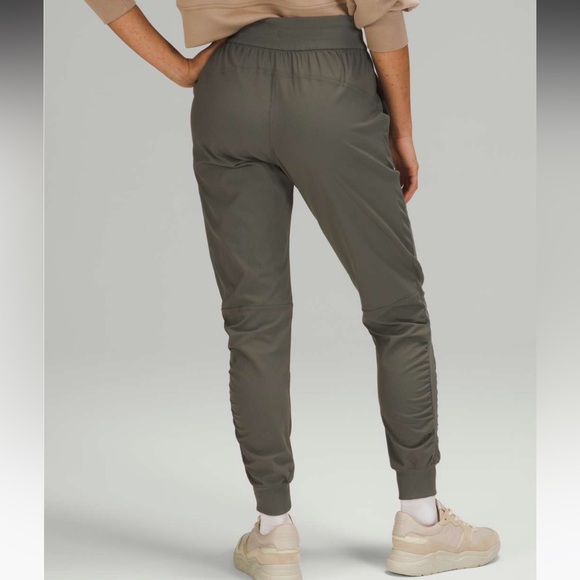 Lululemon Beyond the Studio Jogger Pant Grey Sage Lightweight Women Size 10 - Picture 2 of 16